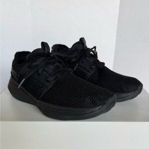 Skechers Unisex Go Run Fast Sneakers Size 7 (Women) Size 5.5 (Youth) All Black